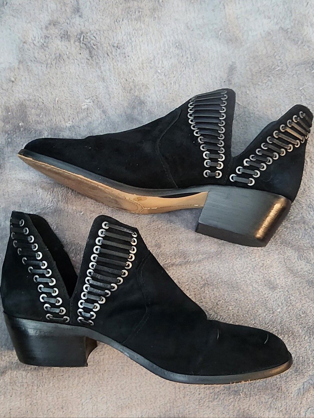 Vince Camuto Pevista Black Suede Ankle Boots • Size 7M • Silver Ring Detail